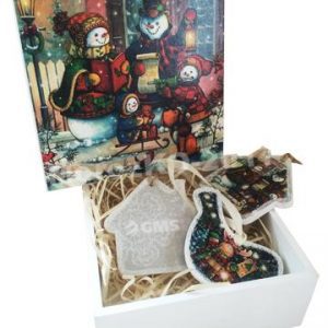 Шкатулка с новогодними игрушками