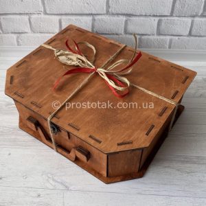 Коробка чемодан из дерева