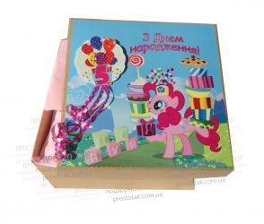 Коробка 20x20x10 для подарунків дівчинці 5 років на День народження
