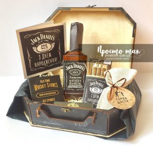 Подарунки чоловікам з Jacke Daniel's та торба щастя