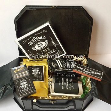 Подарок мужчине с виски Jack Daniels, флягой и сигарами
