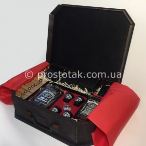 Подарок на юбилей для директора