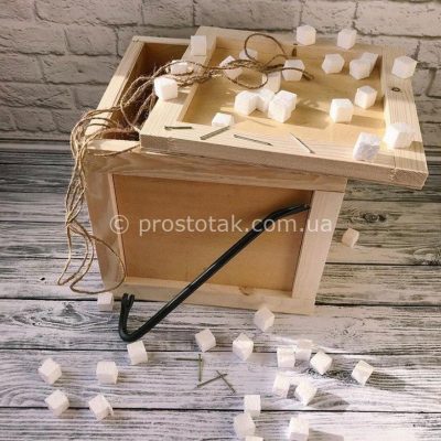 дерев'яний ящик для подарунків з ломом