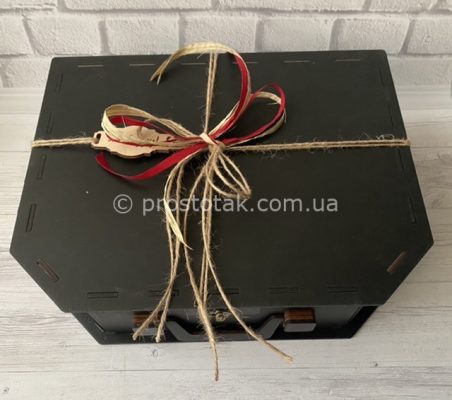 Коробка чорного кольору купити в Україні