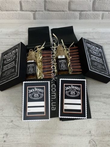 Набор "Заначка": виски алкогольная миниатюра Jack Daniel's и шоколад "Для чоловіка"
