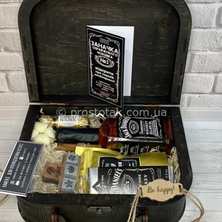 Подарочный набор для руководителя в коробке чемодан черного цвета размером 30см
