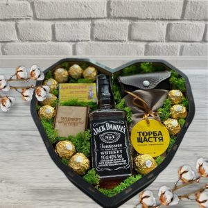 Подарунок чоловікові “Box Jack Daniel’s” в коробці серце