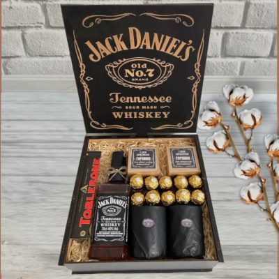 Бoкс “Jack Daniel’s” зі склянками Jack Daniel’s та горішками